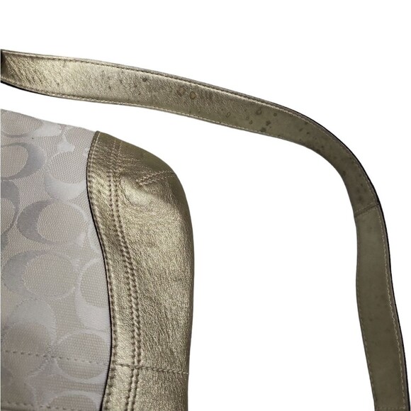 VINTAGE COACH N•A06W-3574 SIGNATURE GOLD COLOR COACH LOGO CROSSBODY BAG - Picture 5 of 11